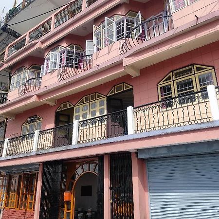 Wind Home Darjeeling- Budget Hotel Near Mall Darjeeling  Bagian luar foto