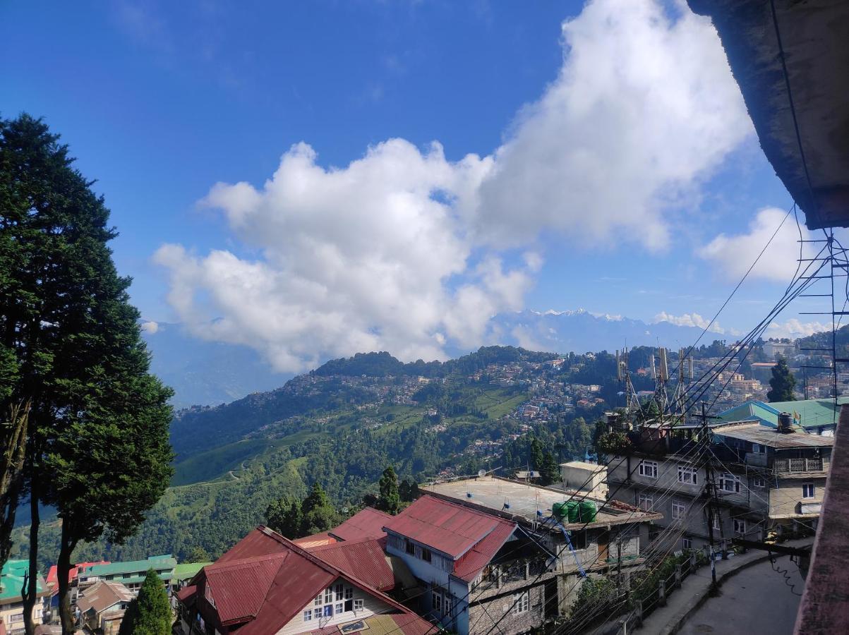 Wind Home Darjeeling- Budget Hotel Near Mall Darjeeling  Bagian luar foto
