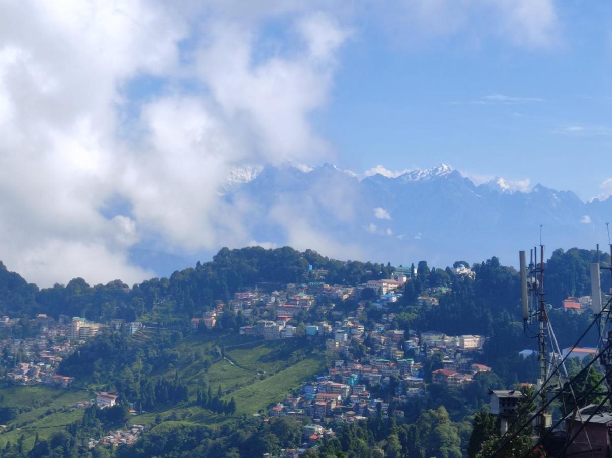 Wind Home Darjeeling- Budget Hotel Near Mall Darjeeling  Bagian luar foto