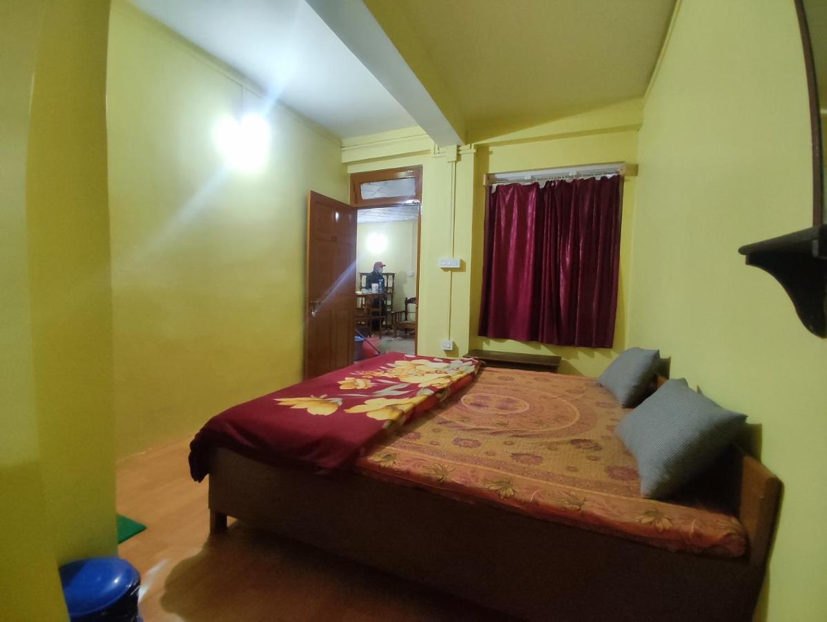 Wind Home Darjeeling- Budget Hotel Near Mall Darjeeling  Bagian luar foto
