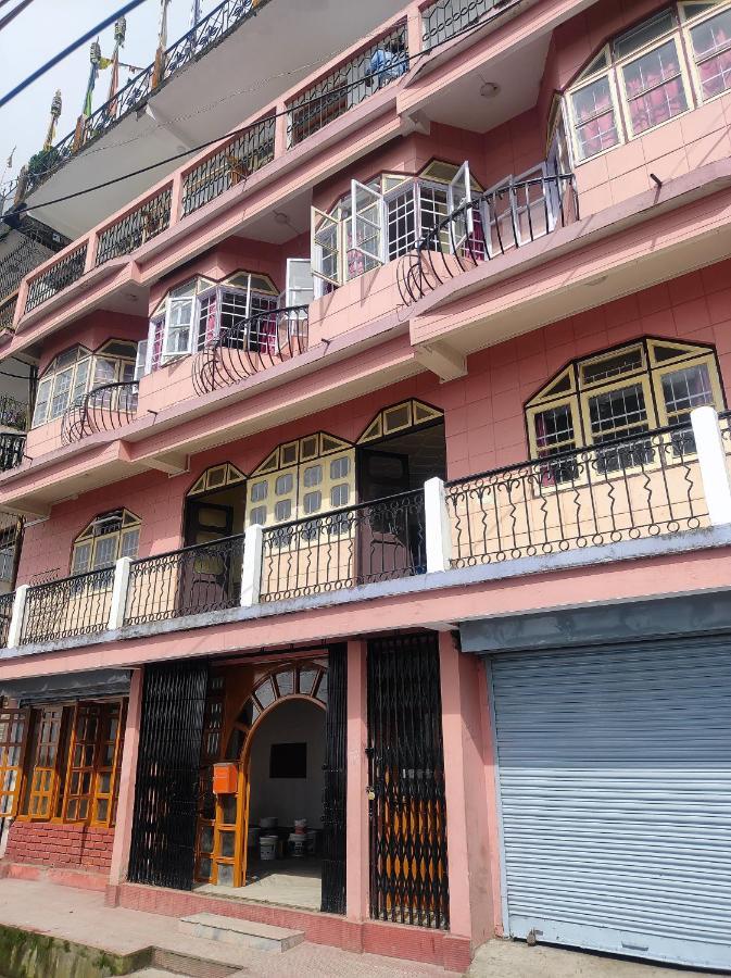 Wind Home Darjeeling- Budget Hotel Near Mall Darjeeling  Bagian luar foto