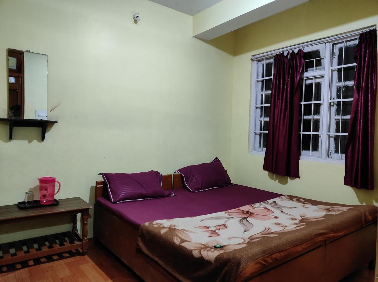 Wind Home Darjeeling- Budget Hotel Near Mall Darjeeling  Bagian luar foto